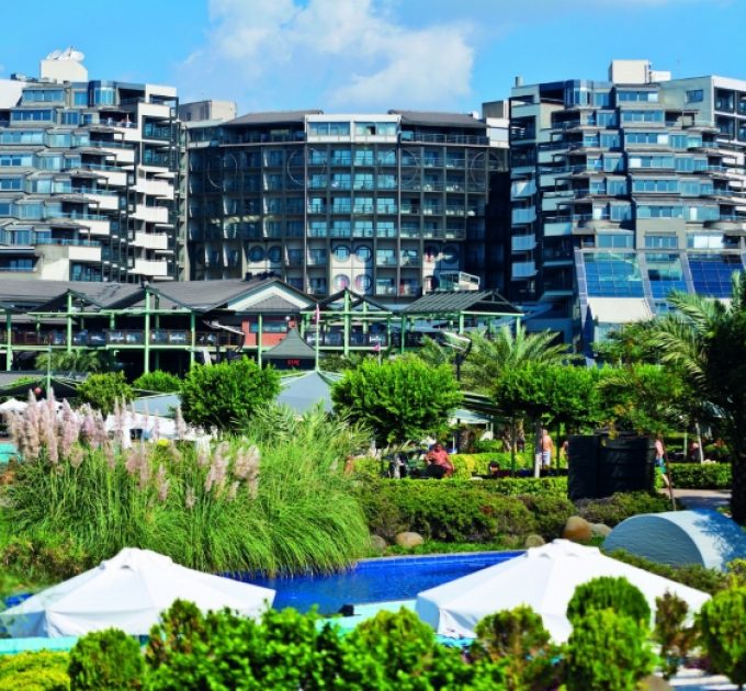 Limak Lara Deluxe Hotel
