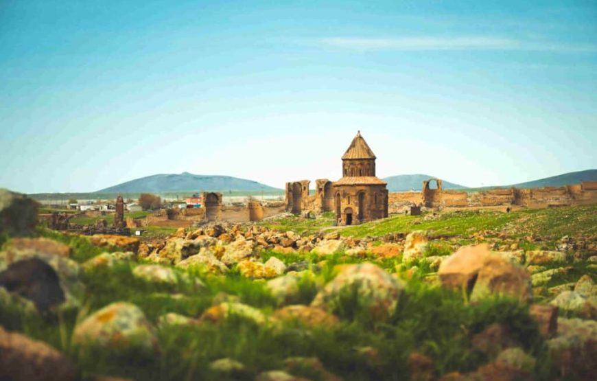 Uçaklı Doğu Anadolu ( Van, Muradiye Şelalesi, Doğubayazıt, İshak Paşa Sarayı, Tendürek Dağı, Kars, Ani Harabeleri, Çıldır, Sarıkamış, Erzurum )